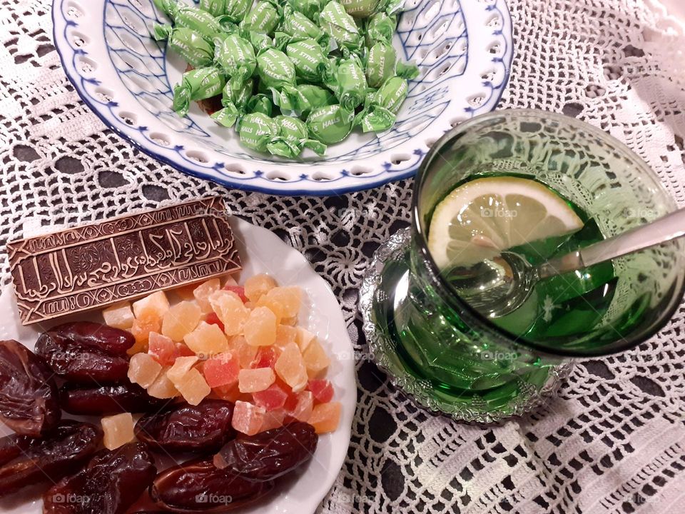 Ramadan - lemonade and dates