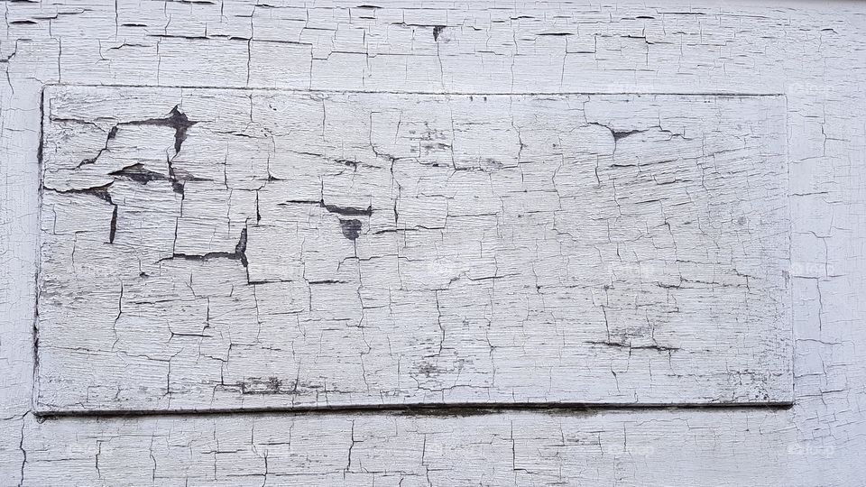 Wood with white cracked paint  - trä med vit sprucken krackelerad färg 