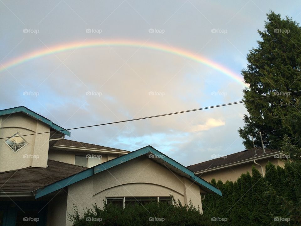 Rainbow. Always stop to see the rainbow. And look up 🌄