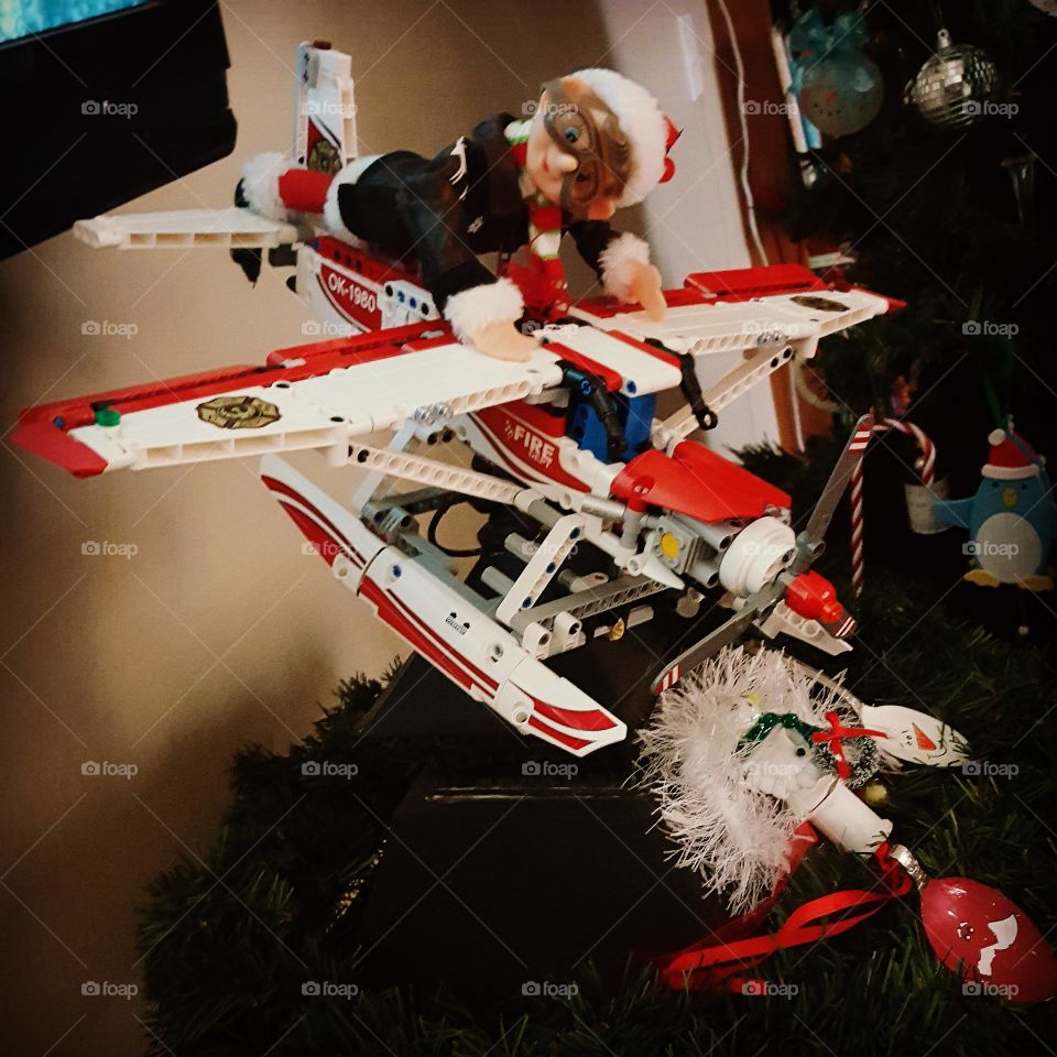 Crash landing Elf