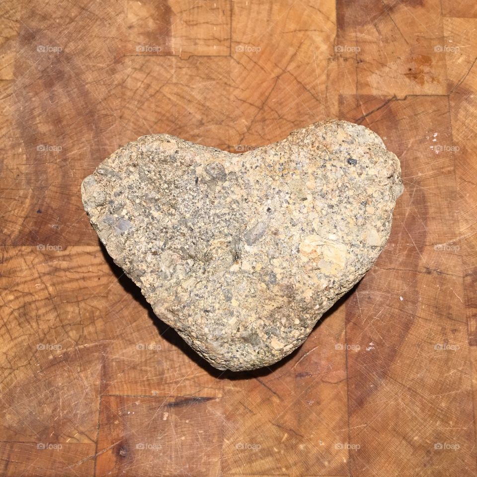 Natural Wood, Natural Heart Stone