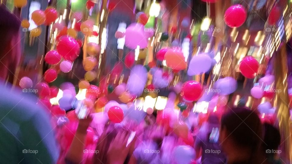 balloons falling on Carnival cruise ship