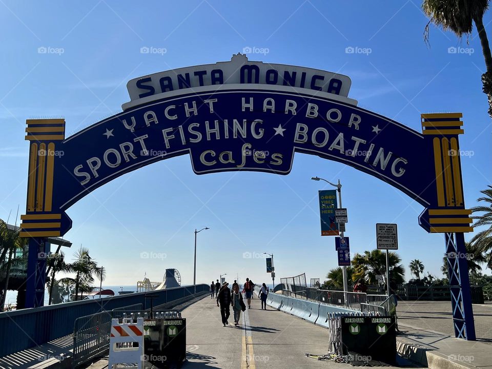 Entrance to the Santa Monica Pier 
