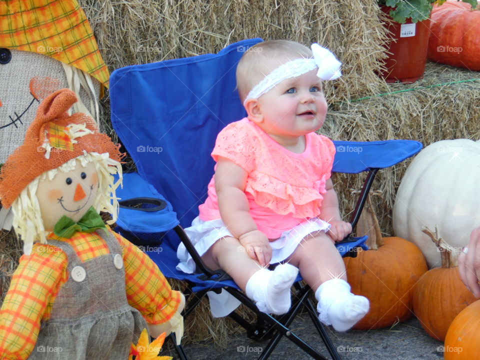 cutie pie. This is a picture I took while attending the Oct festival 2015 in Graham Texas. 👣 🚶 🏃 🔥 💨