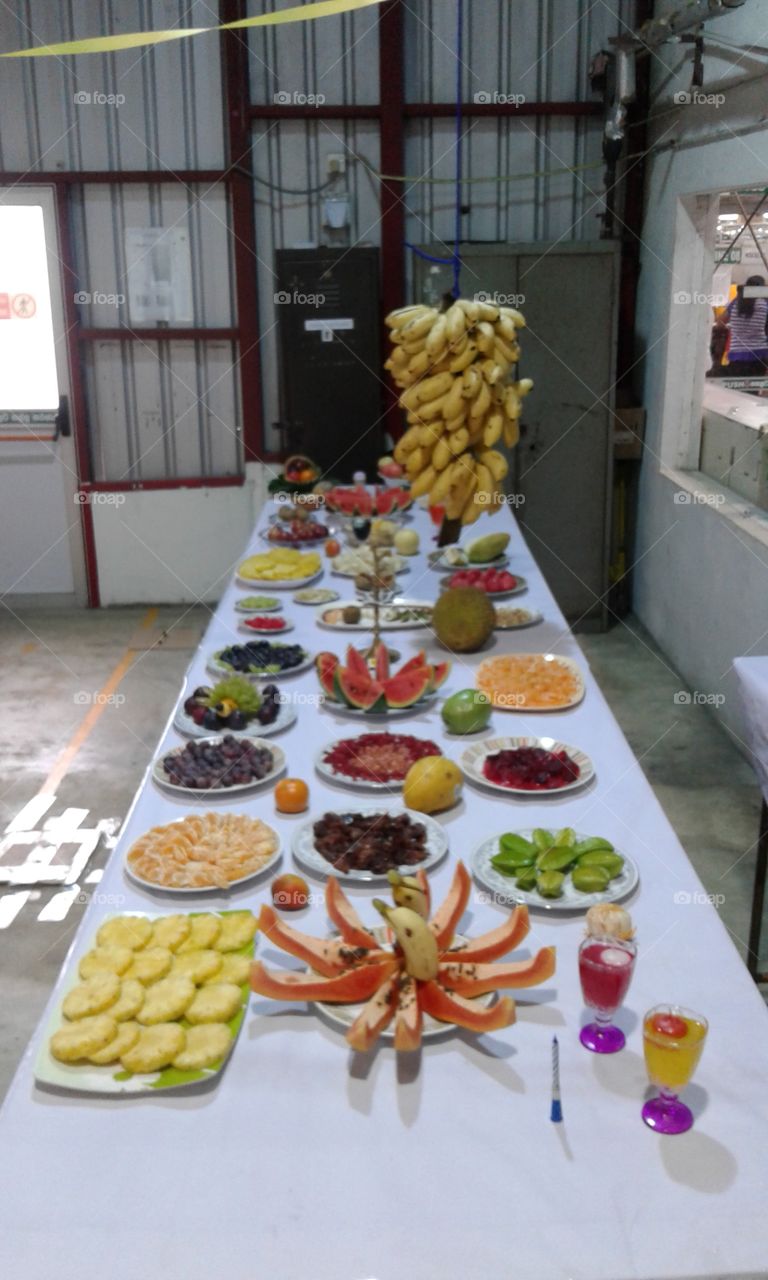 fruit table