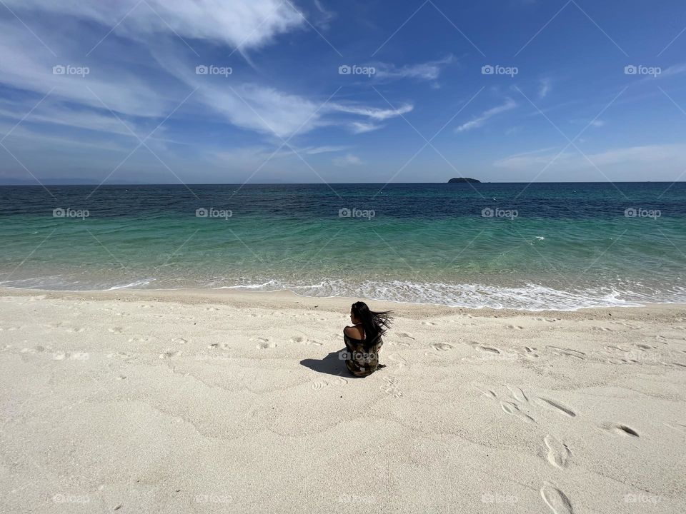 Women on the beach 