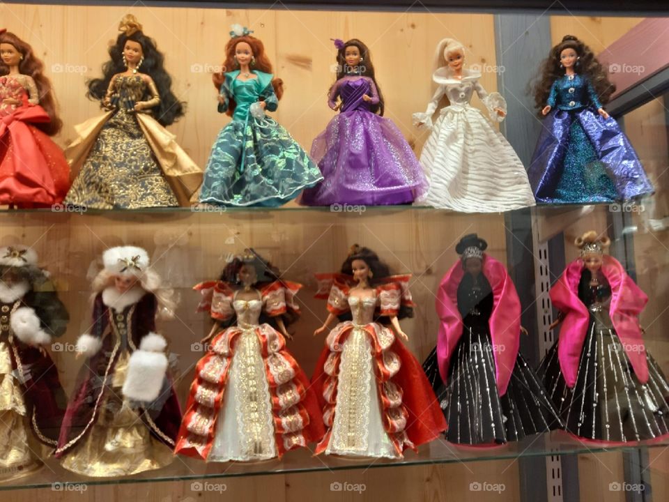 The magic world of dolls
