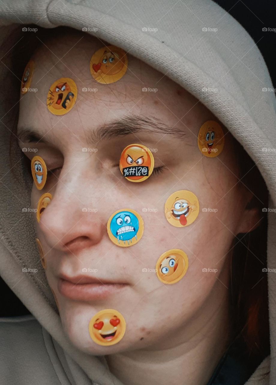 The face of emotions and imposed feelings