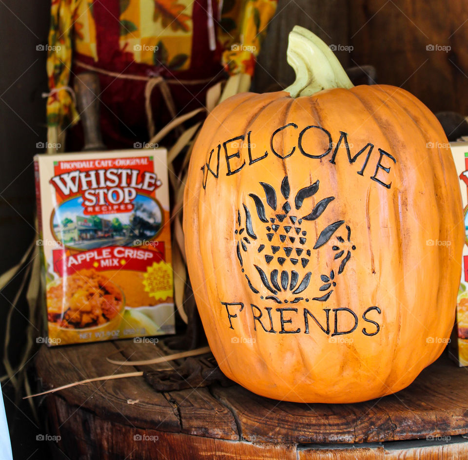 Welcome friends ceramic pumpkin with apple crisp mix display in country market