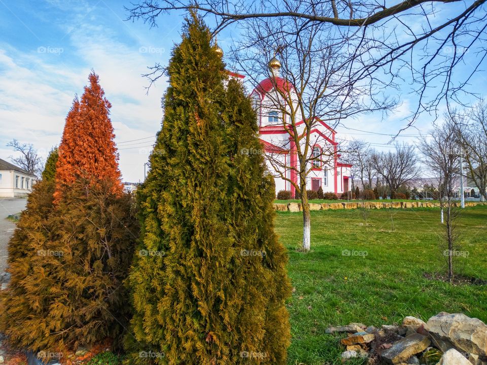 Park at the Temple, with a view of the mountains.