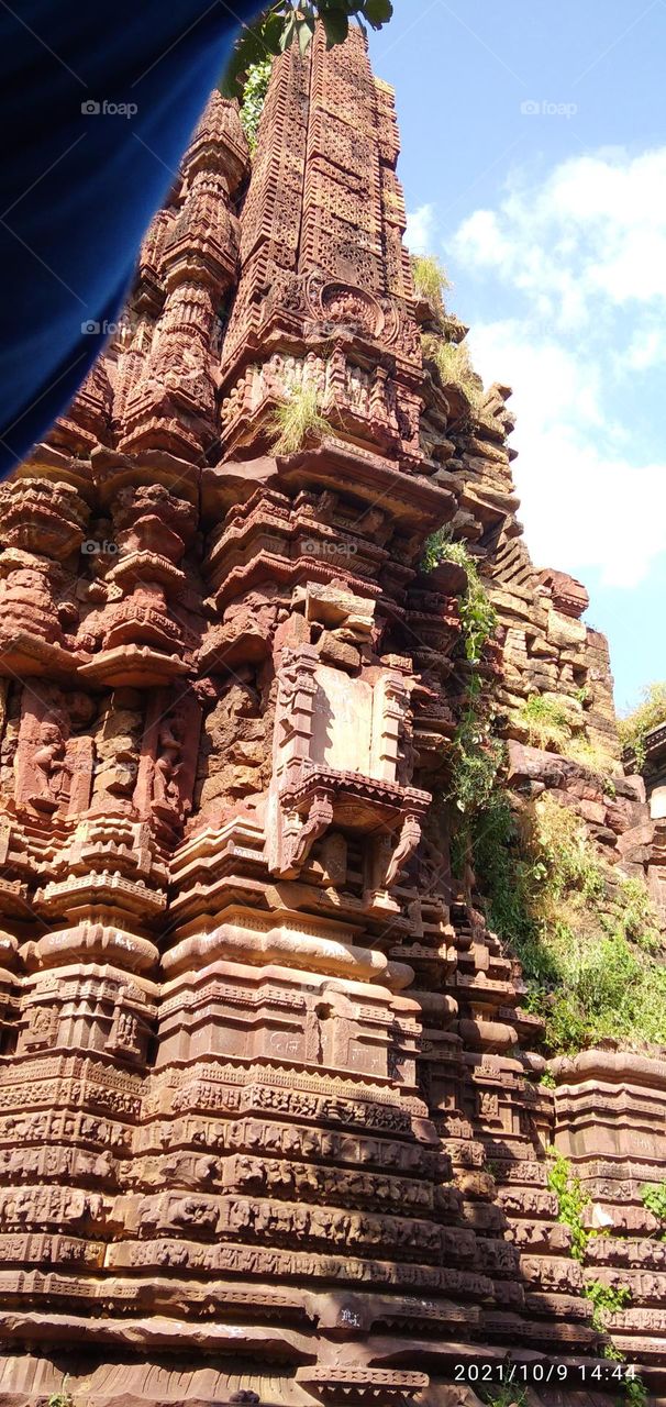 historical ancient temple pic