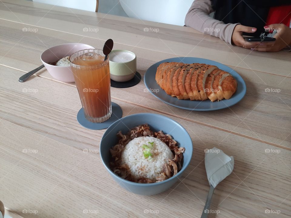 eat the lunch menu on the table