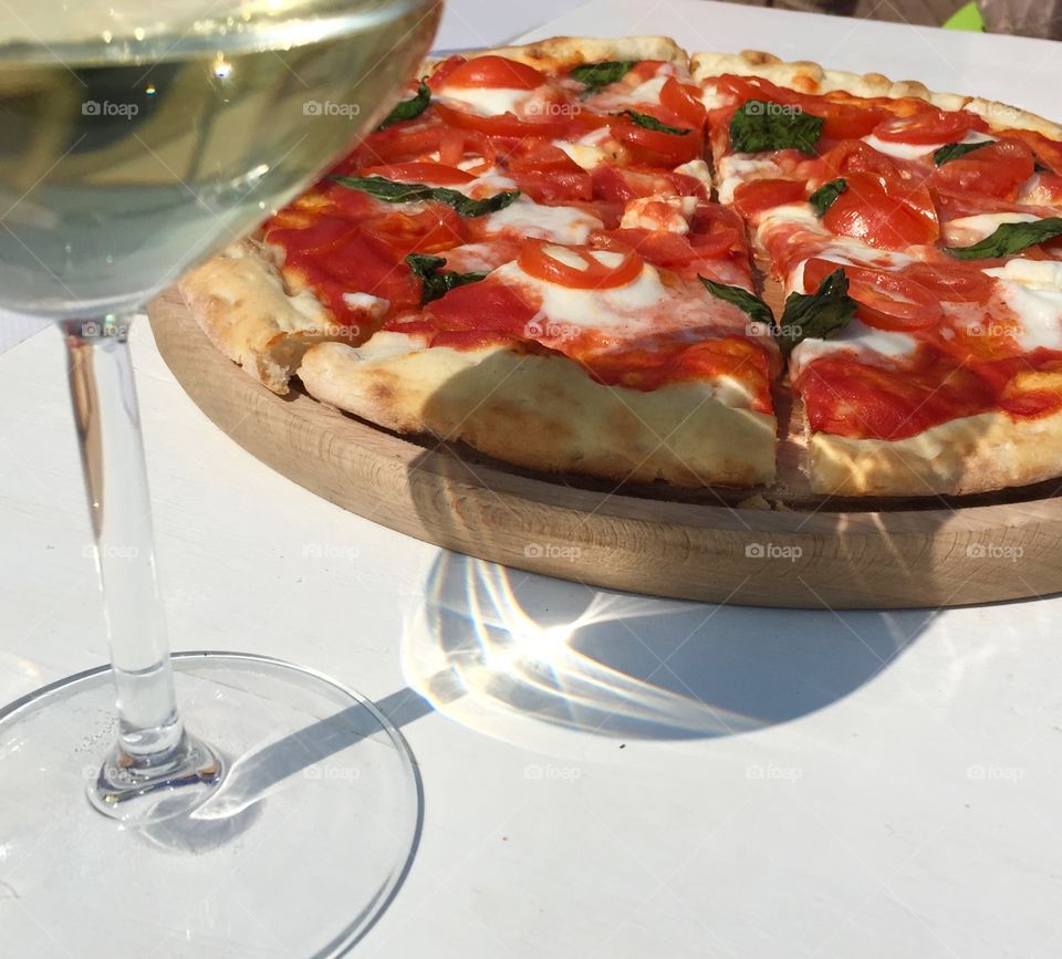 Pizza and wine pairing at a winery in Northern Italy 