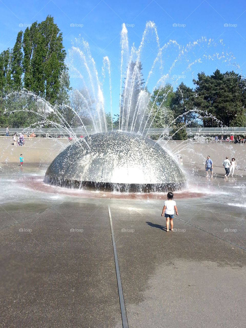 Playing fountain