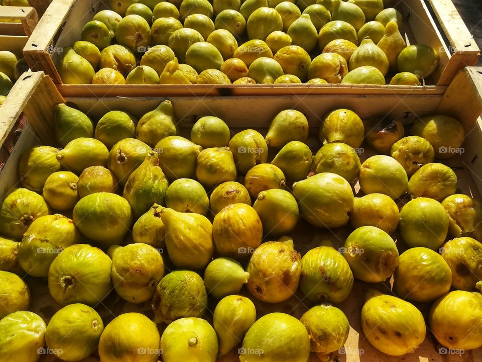 Figs put to dry in the hot summer sun