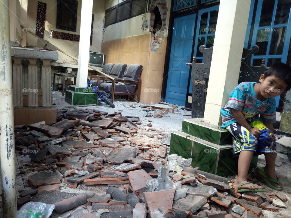 Victims of earthquake high 7.0 SR for Lombok Indonesia