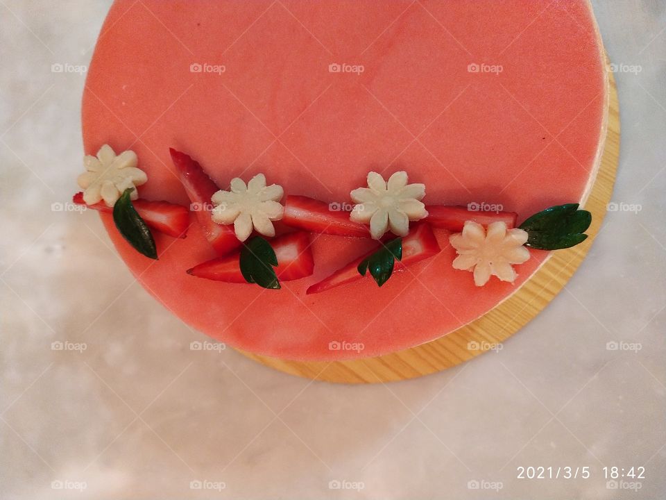 strawberry cake