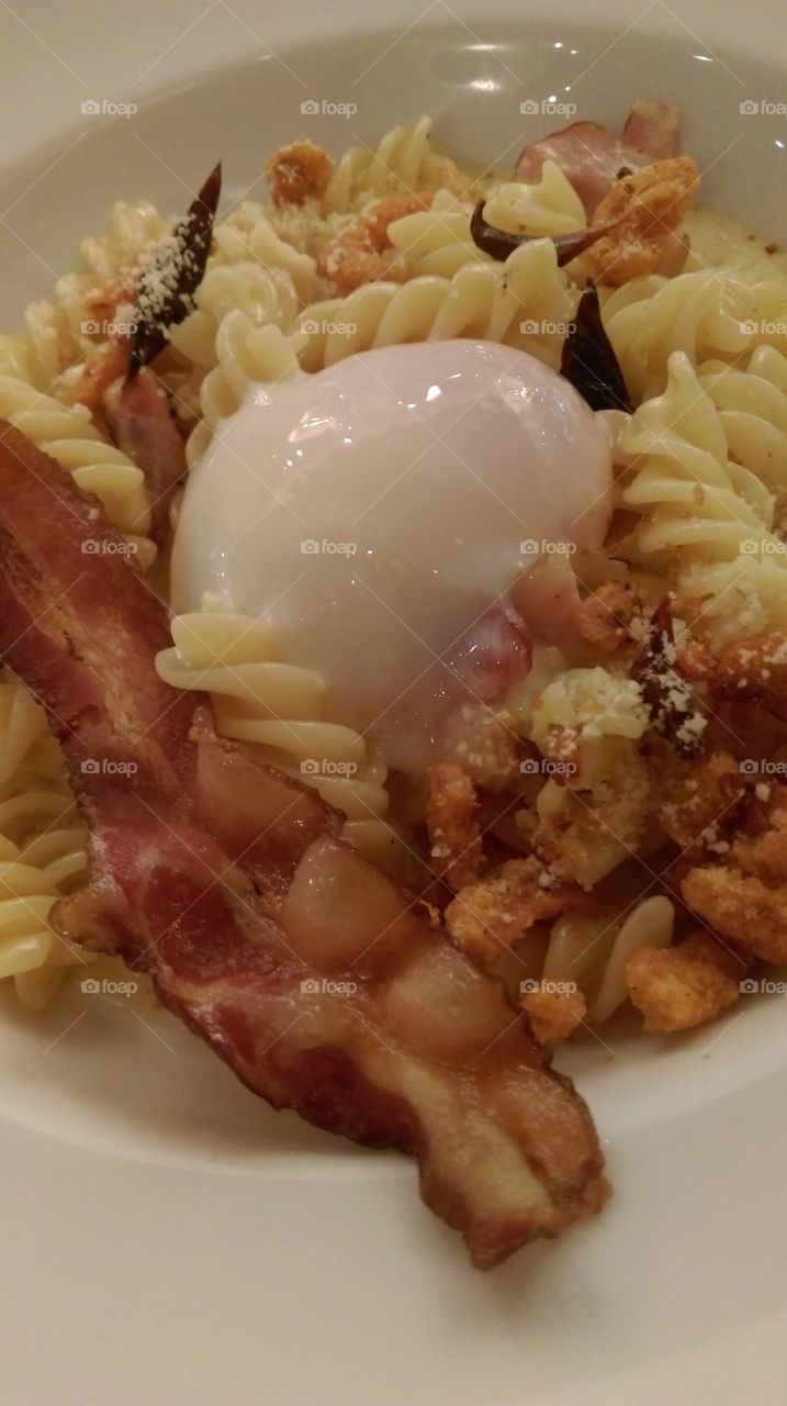 Fusilli Carbonara with bacon and egg