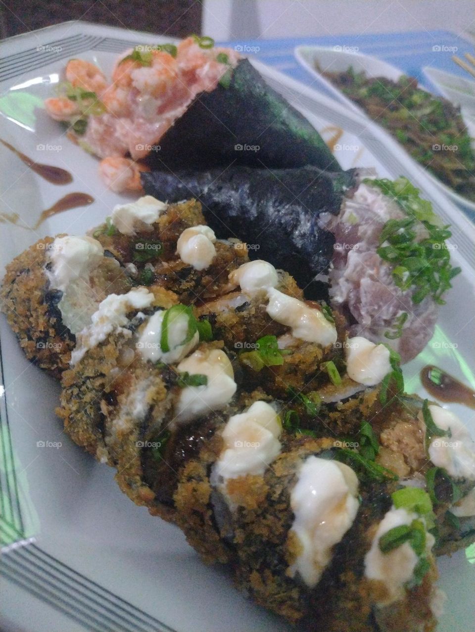 Temaki & Hot Holl