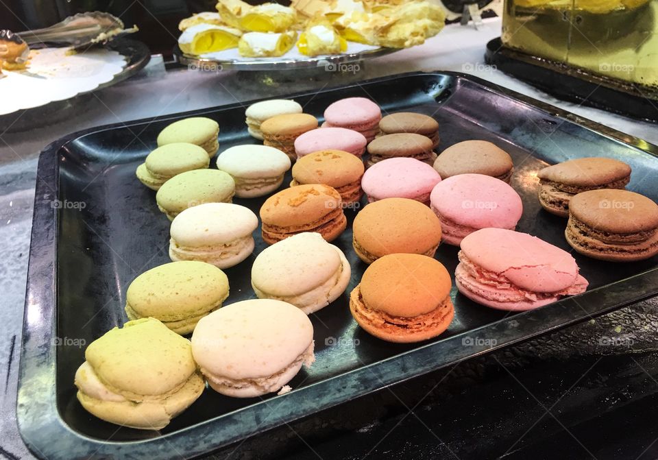 Colorful tasty macaroons 
