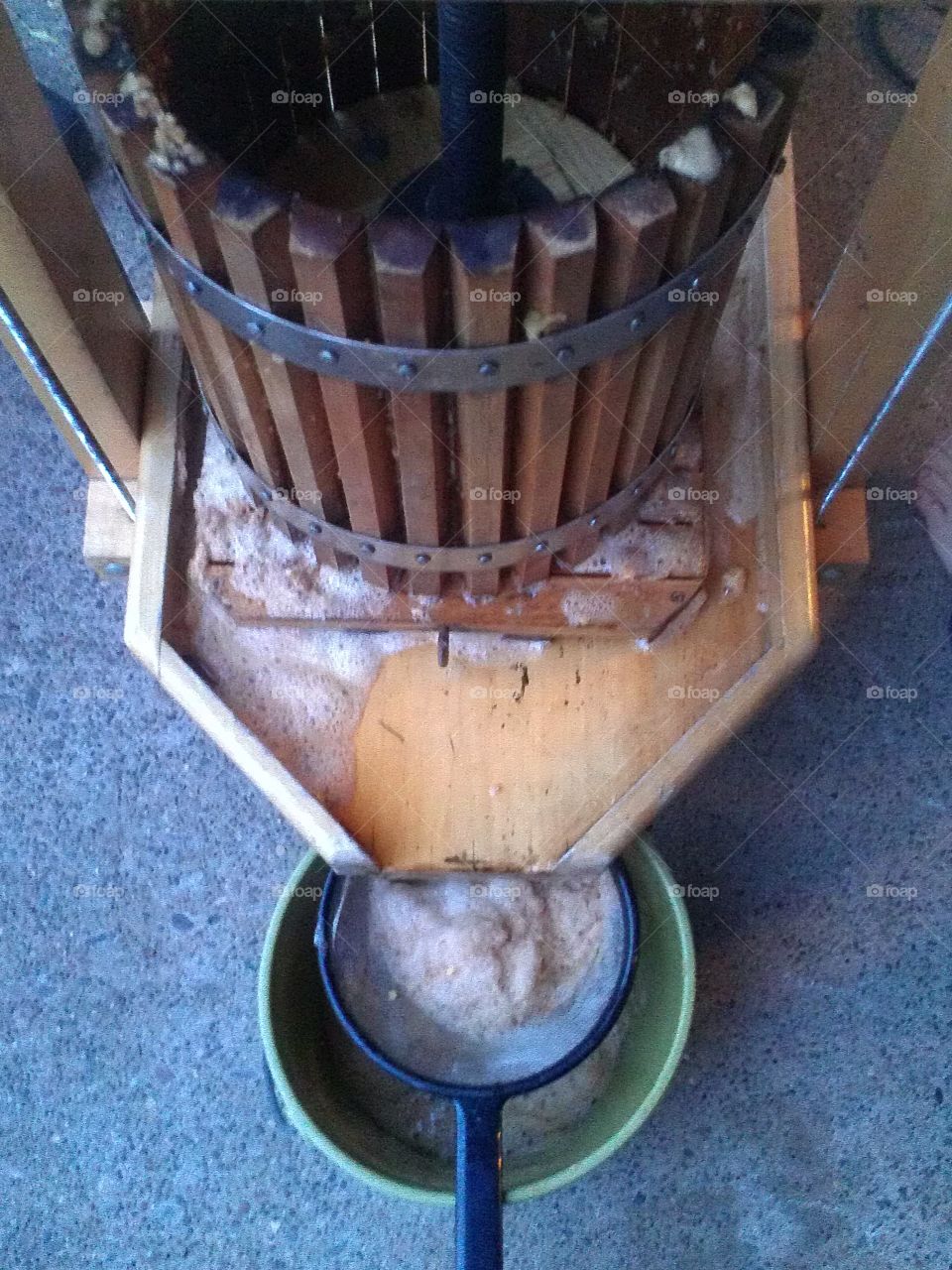 Pressing Cider