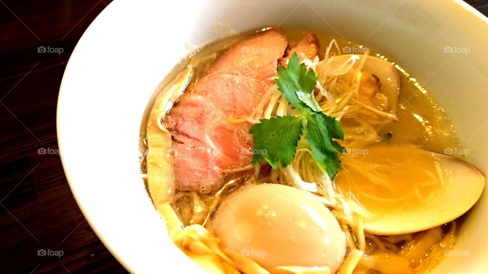 Clam stock ramen noodle