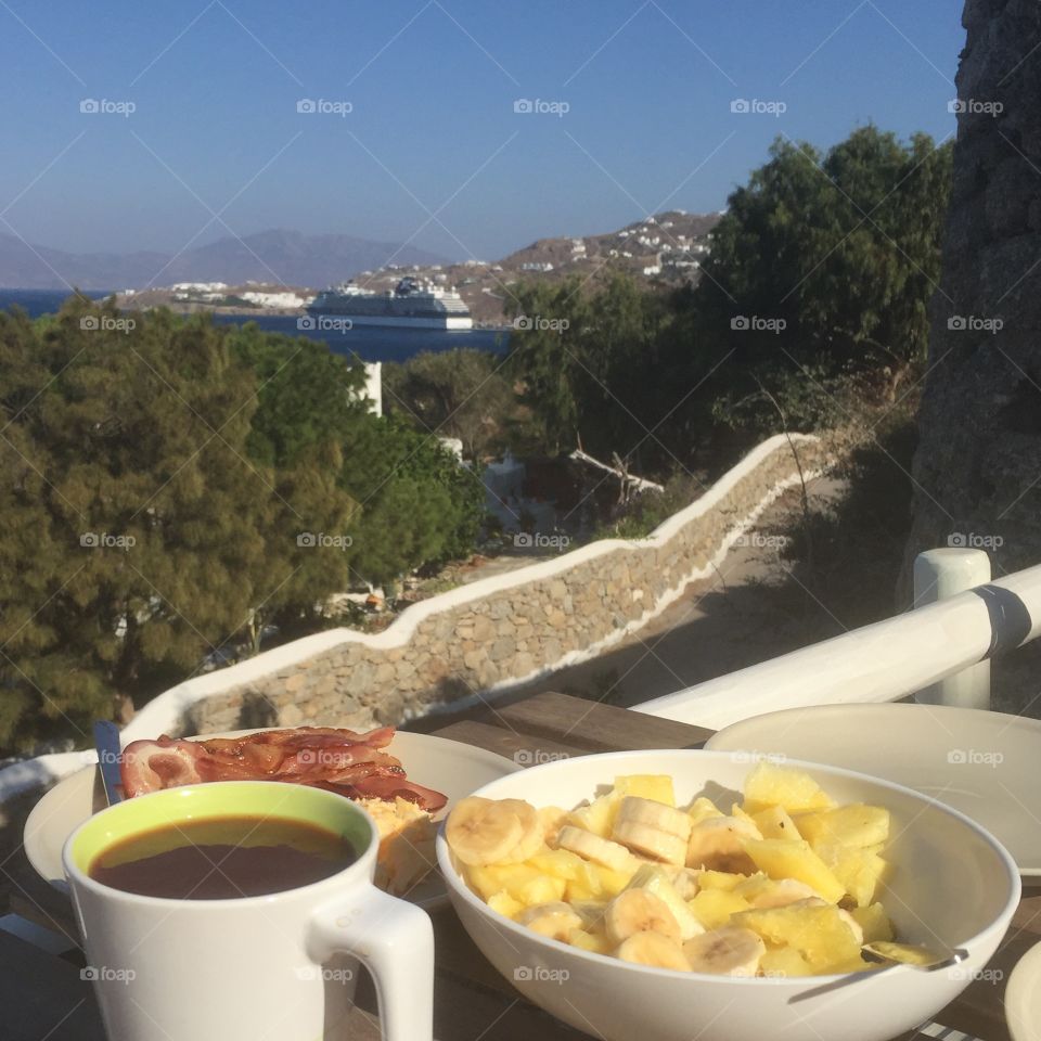 Breakfast in Mykonos