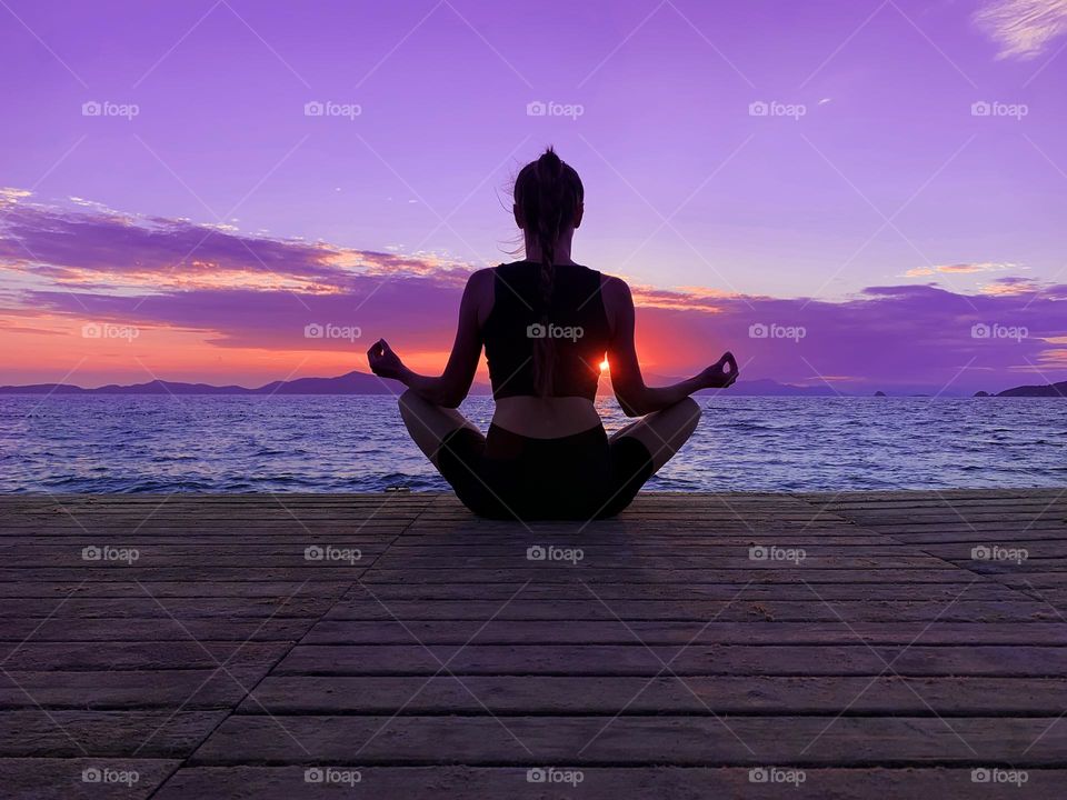 Sunset yoga 