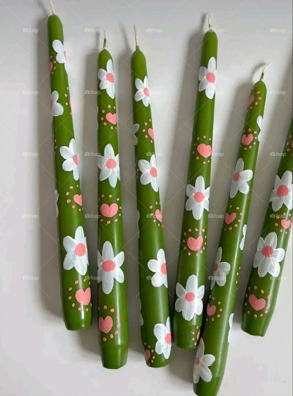 A very beautiful picture, and there is no better picture than it. There is no better picture of green herbs and colorful, red and white roses than it. Glory be to God, the natural and picturesque view, and there is no more wonderful picture than it.