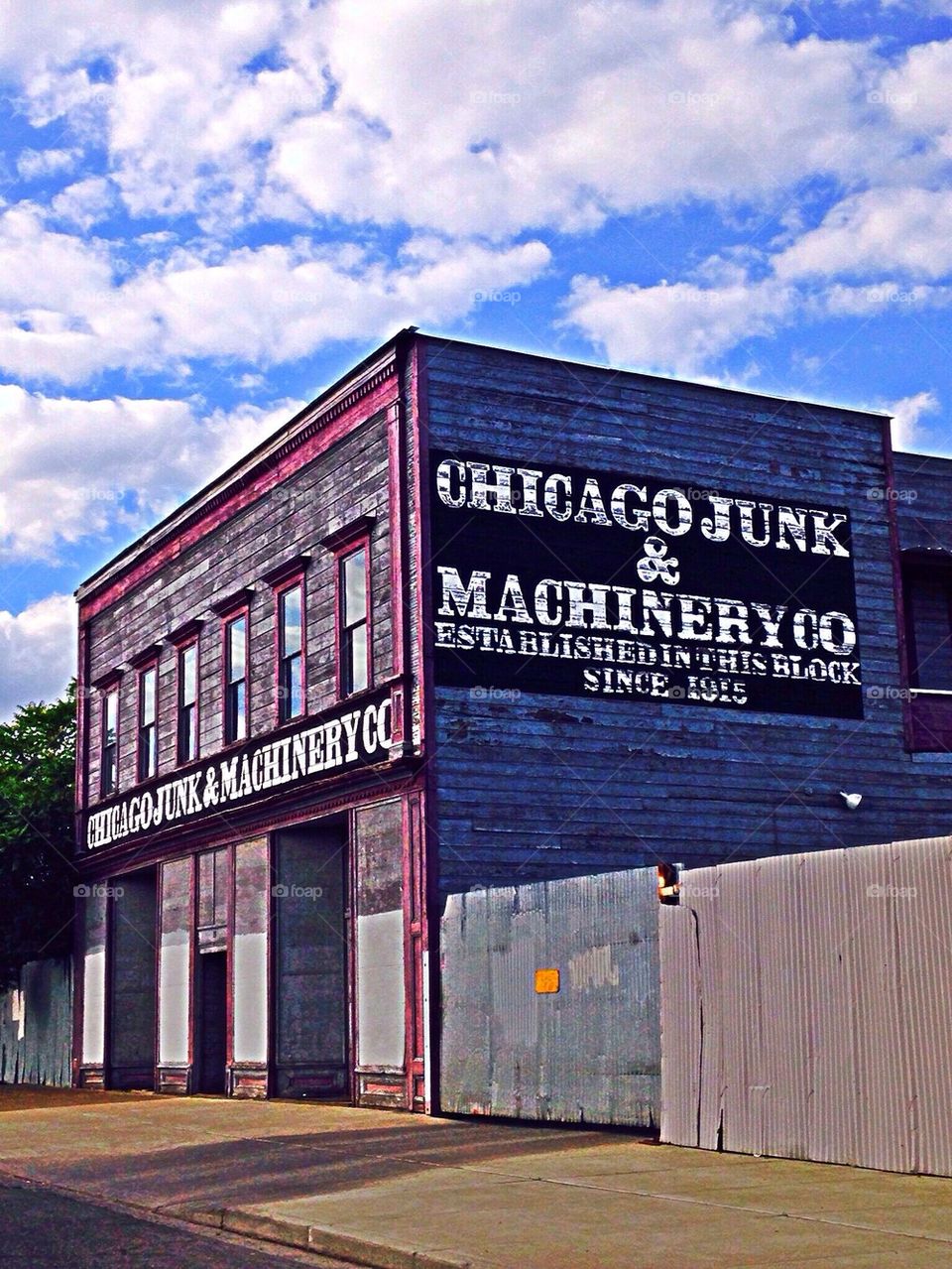 Chicago junk building