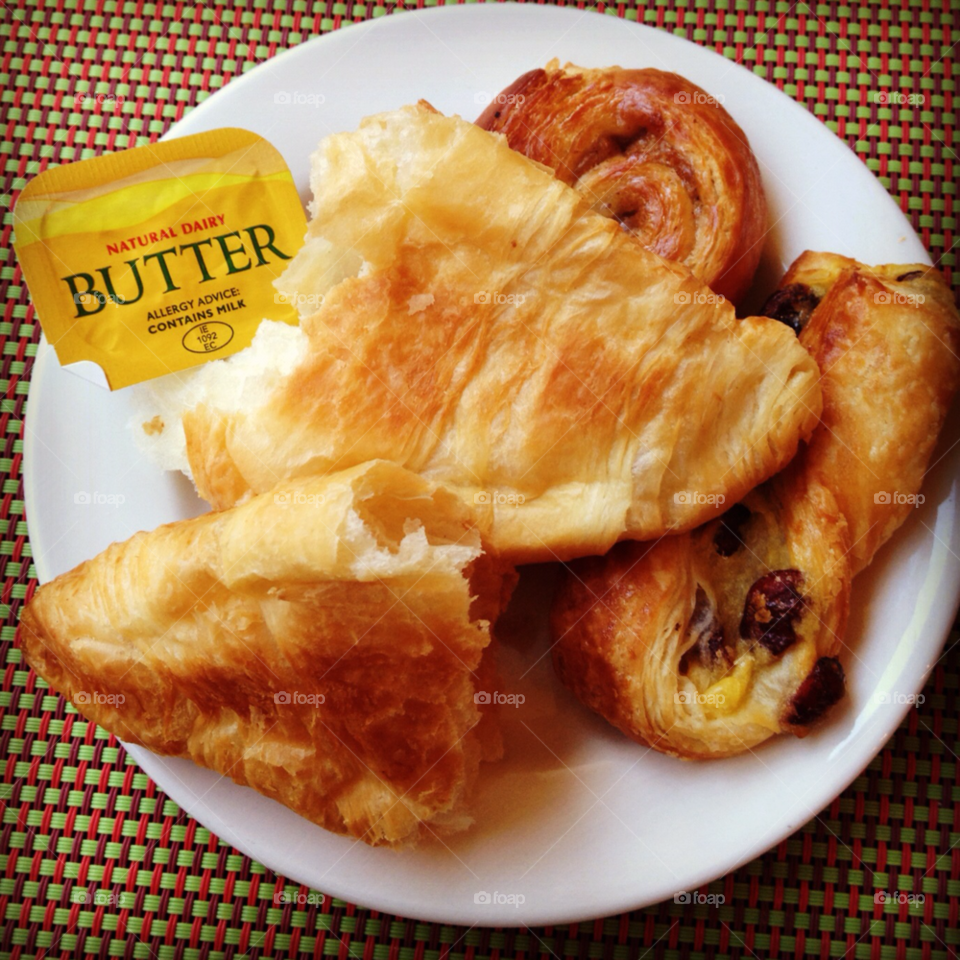 butter breakfast croissant muffin by Fotosyntheses