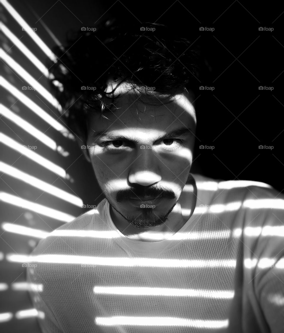 monochrome shadow selfie..