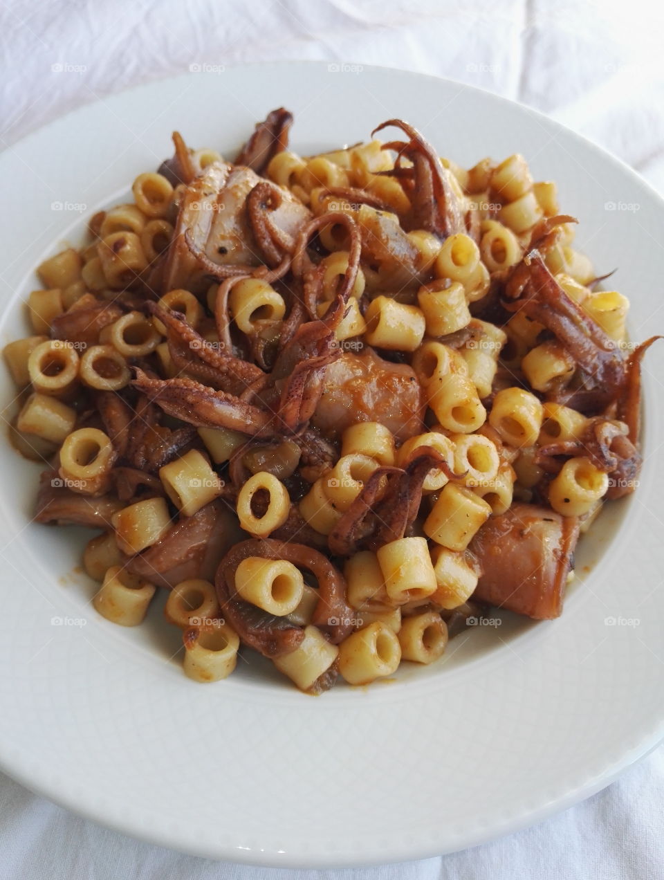 pasta with squid and tomato sauce, Clean Monday, Greece