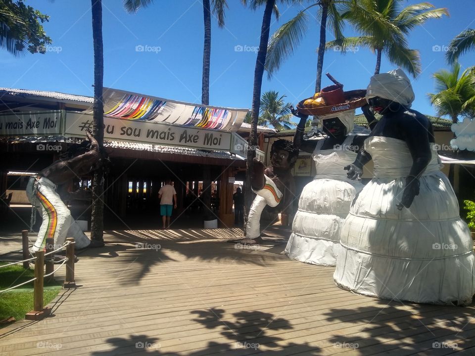 Bahia beach huts.../Cabanas de praia da Bahía...
