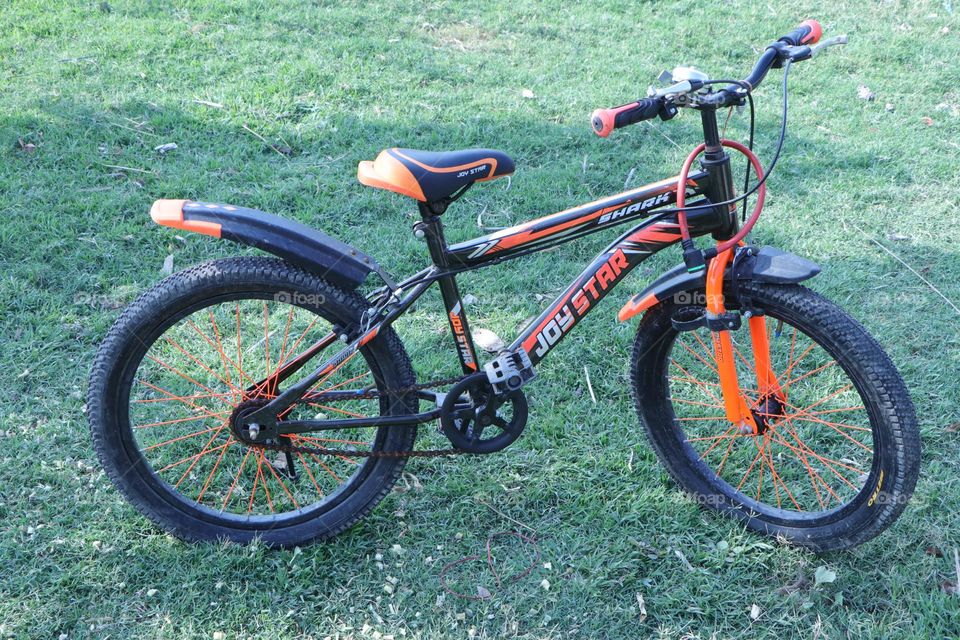 bicycle alone : waiting for me