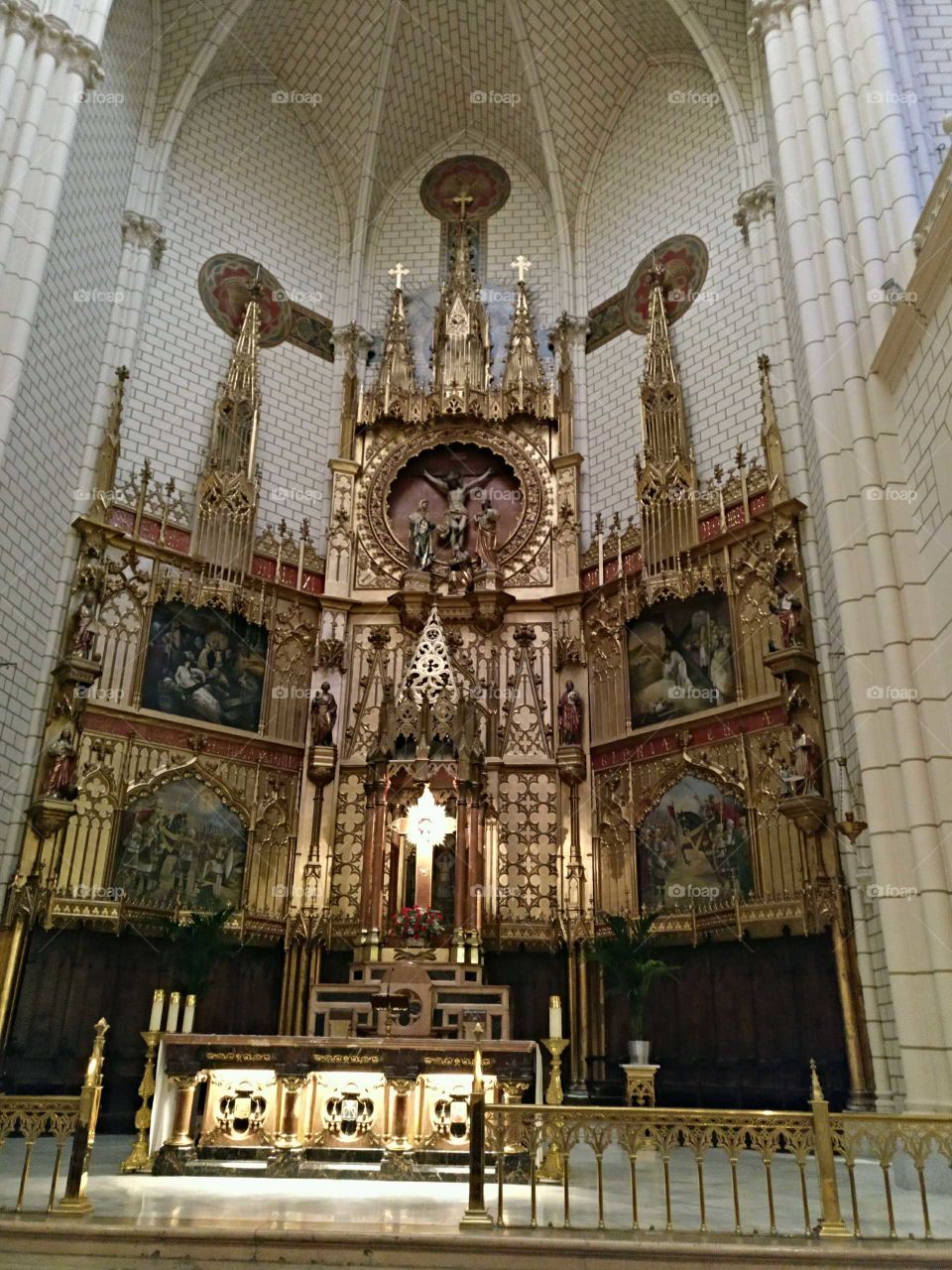 Altar mayor iglesia Santa Cruz (Madrid)