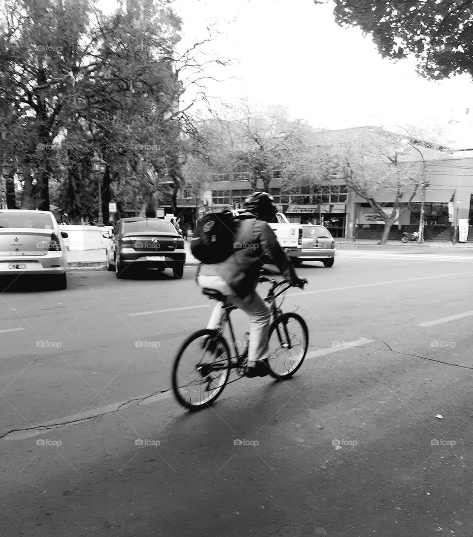 circular en bicicleta