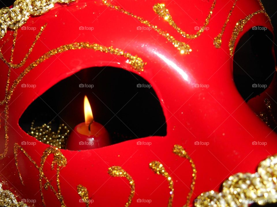 red carnival mask