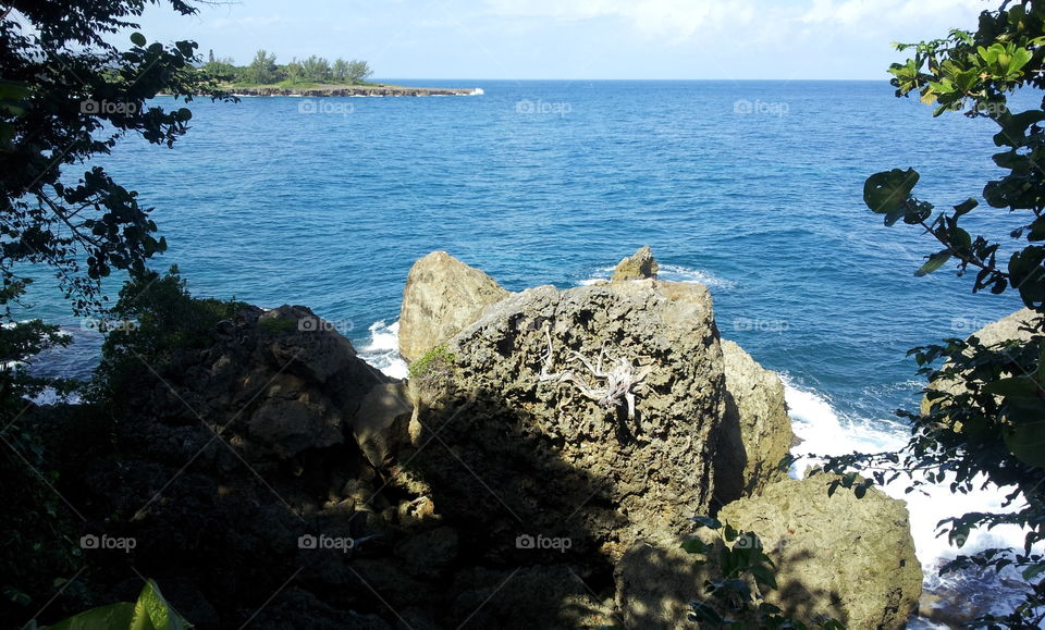The Rock . Cliffside in Jamaica 