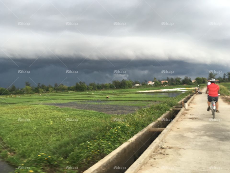 Storm coming up while bike riding in Hoi An Vietnam 