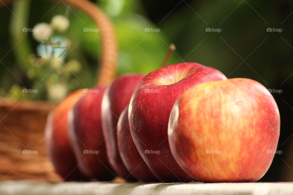 apples