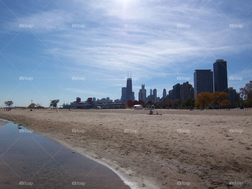 chicago skyline. beach