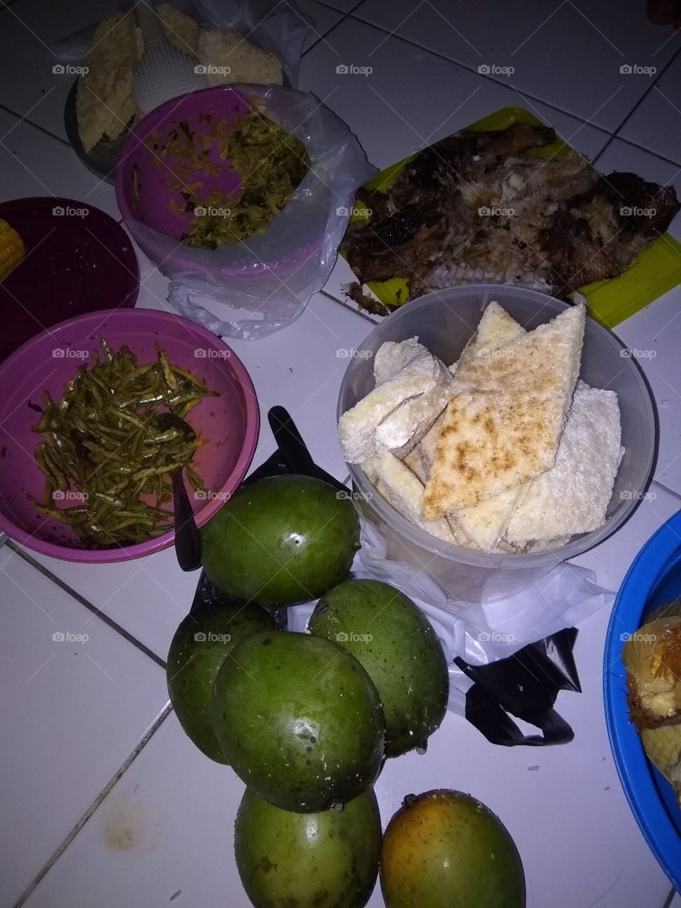 TRADITIONAL FOOD
Explor about traditional food of East Indonesia.