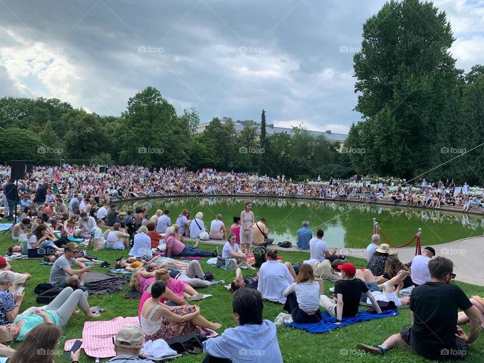 In the hometown of musical poet Chopin, people come to Wazinki Park every weekend to sit or lie in front of the bronze bust of Chopin. Listen to the music of Chopin performed by pianists from around the world.