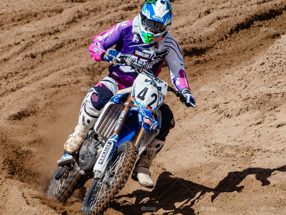 En la arena de Villa Gesell...