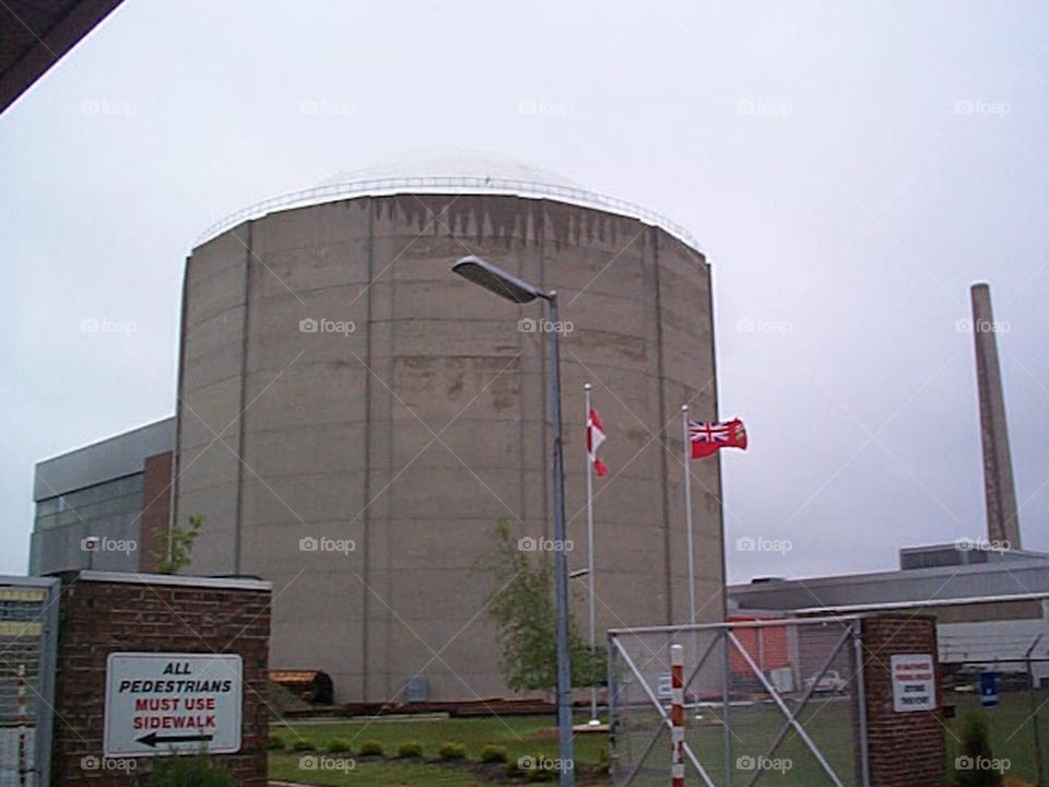Reactor building 