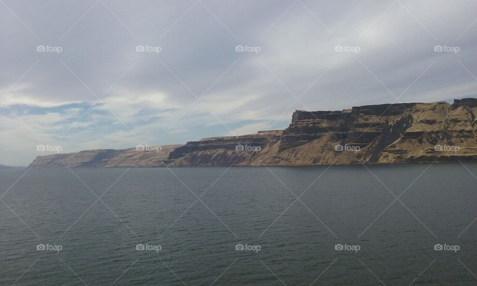 Flow of the Columbia Gorge