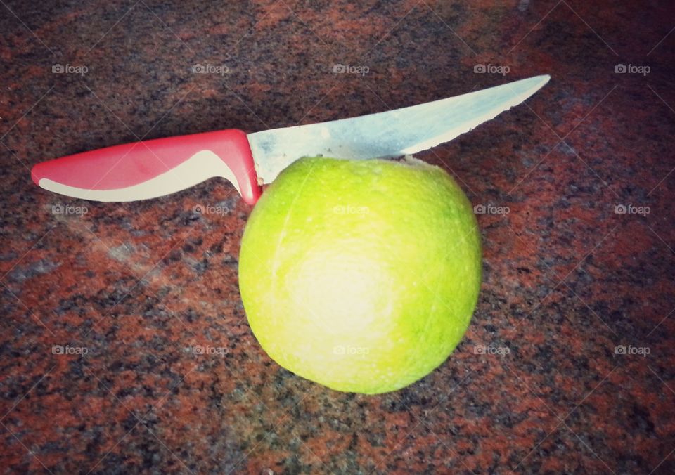 cut. cutting an fruit