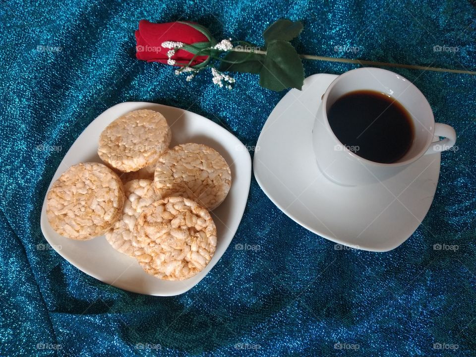 rice crackers, coffee