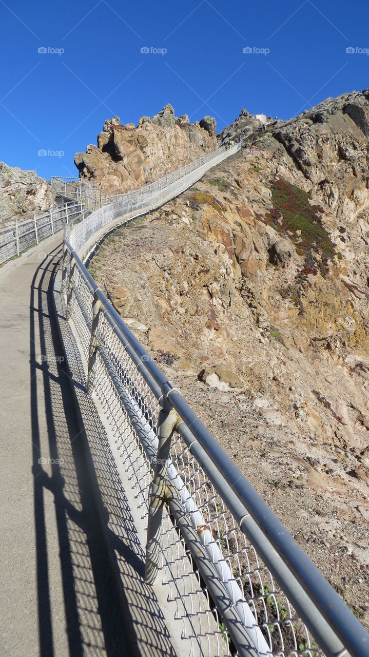 the walkway to point reyes lighthouse